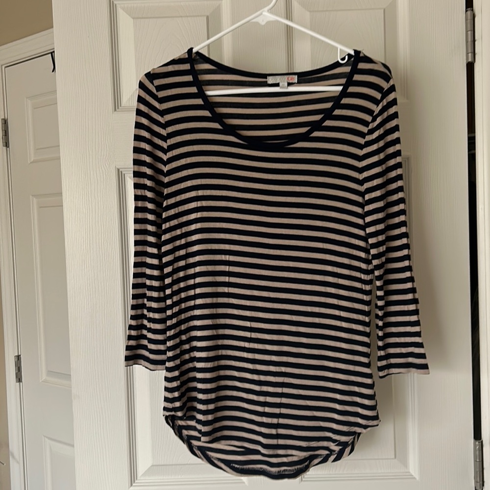 Giani Bernini top, size medium.